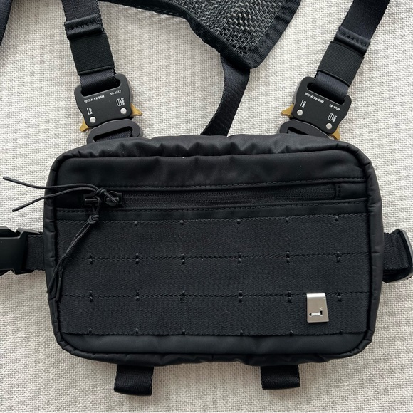 1017 ALYX 9SM Classic Mini Chest Rig - Picture 3 of 10